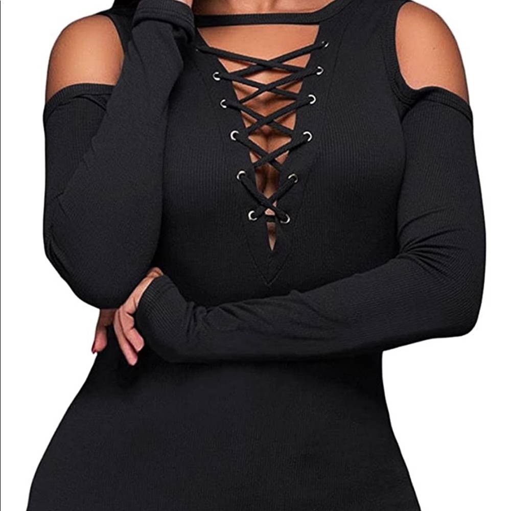 Black ribbed cold shoulder top